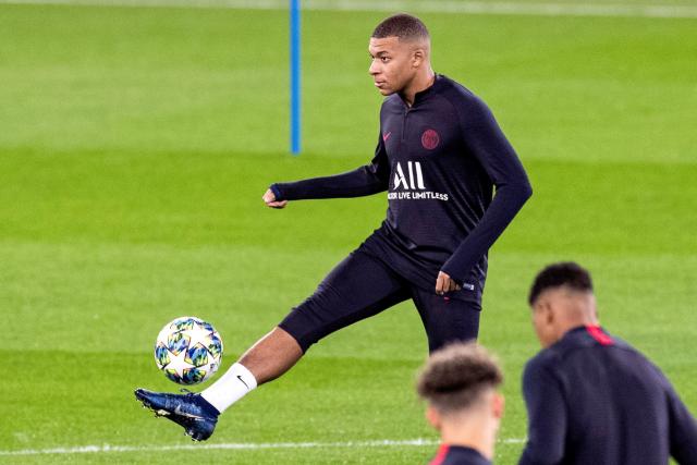 李凯尔首秀11分6篮板 中国男篮不敌意大利男篮